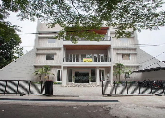 Reddoorz Syariah Near Universitas Negeri Malang